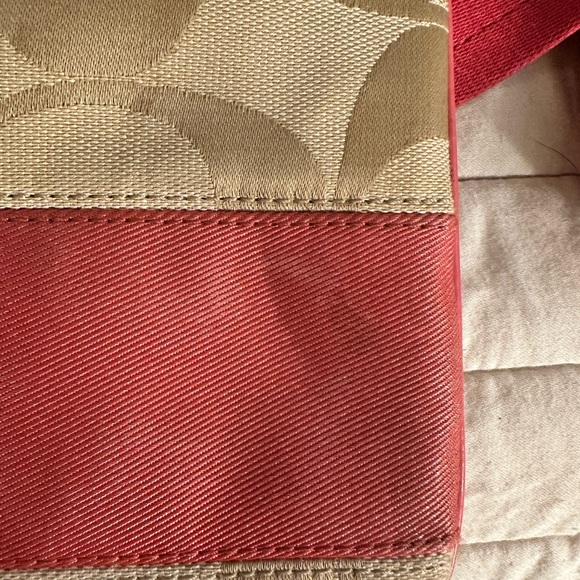 Coach Green and Pink Crossbody Bags Signature Collection - Picture 8 of 15